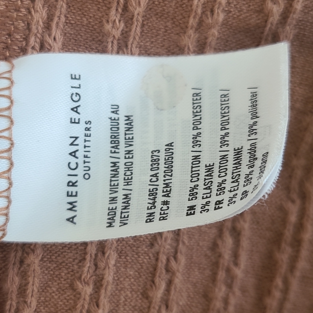 🚨 3 for $10 American Eagle Top - Picture 6 of 6